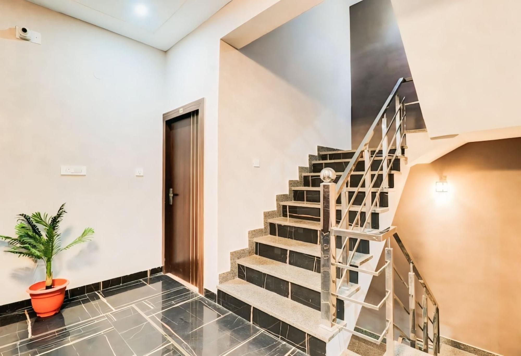 Hotel Sky Heights Jaipur Quarto foto